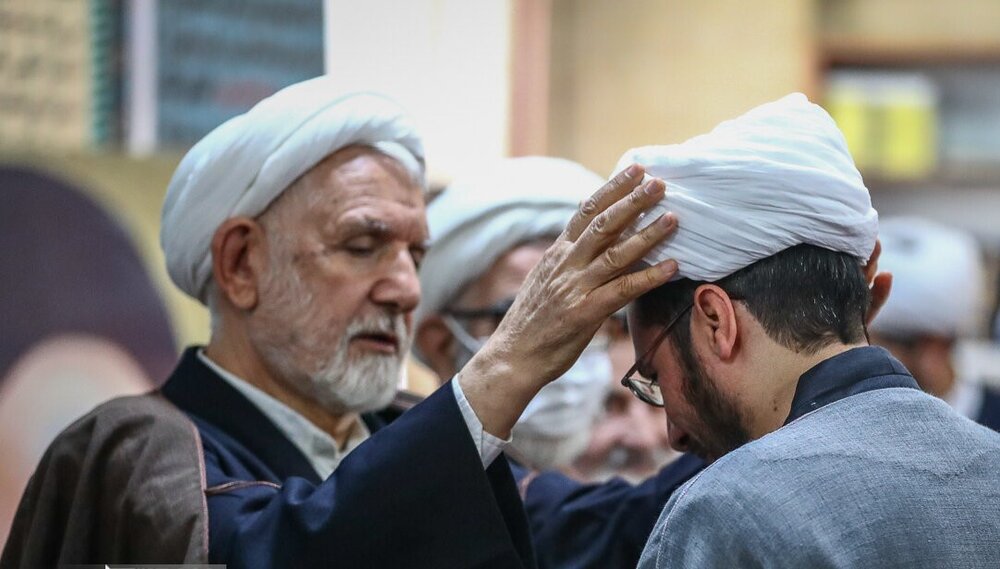 تیزر| برگزاری مراسم جشن عید غدیر و عمامه گذاری طلاب در همدان