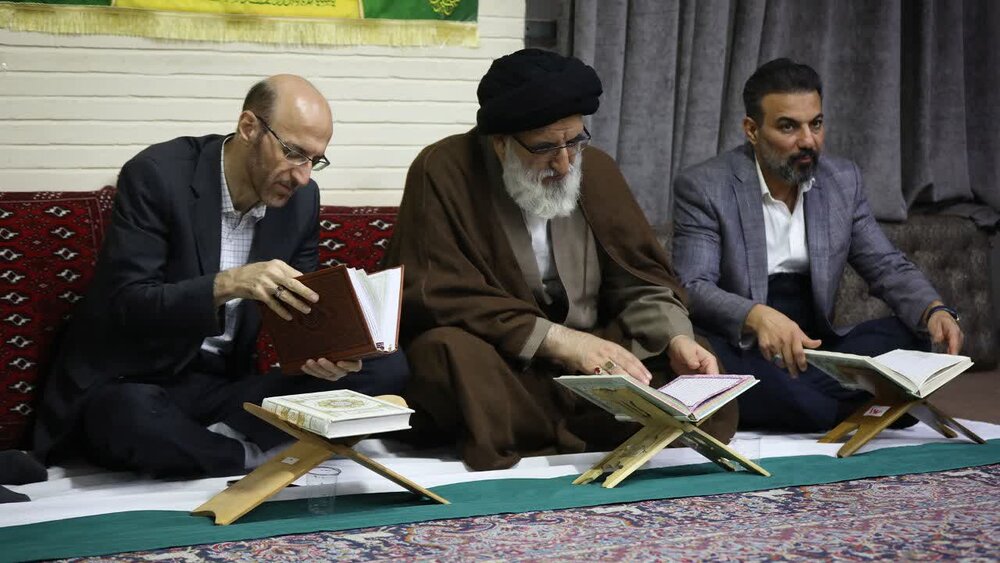 تصاویر| برگزاری هجدهمین جلسه مجمع ماهیانه قرآنیان البرز با حضور نماینده ولی‌فقیه