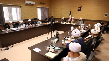 تصاویر/ جلسه نماینده ولی فقیه و اعضای شورای استان و نهادهای استان گیلان با آیت الله اعرافی