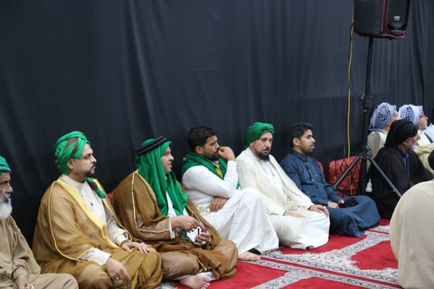 تصاویر/آیین باشکوه عمامه‌گذاری جمعی از طلاب خوزستان در شهرستان کارون
