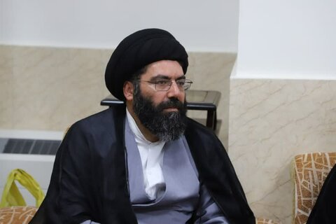 تصاویر/ جلسه حجت الاسلام والمسلمین شامی با مدیر و اساتید مدرسه علمیه خاتم الانبیاء (ص) سنندج