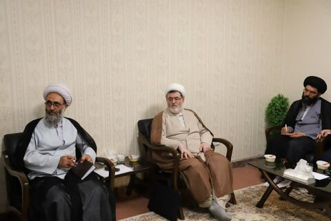 تصاویر/ جلسه شورای اداری حوزه‌ علمیه کردستان، با حضور حجت‌الاسلام والمسلمین شامی