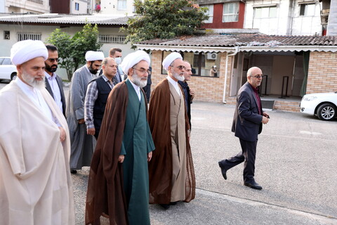 ادای احترام آیت الله اعرافی به مقام شامخ شهدای استان گیلان