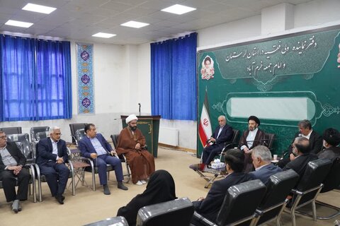 تصاویر دیدار ریاست بنیاد شهید و امور ایثارگران کشور با نماینده ولی فقیه در لرستان