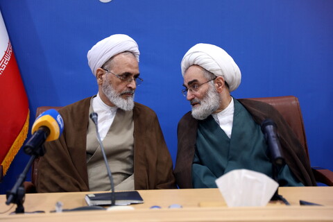 جلسه مسئولین ارشد استان گیلان با آیت الله اعرافی