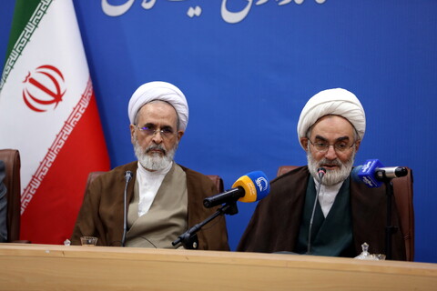 جلسه مسئولین ارشد استان گیلان با آیت الله اعرافی