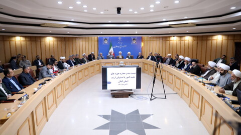 جلسه مسئولین ارشد استان گیلان با آیت الله اعرافی