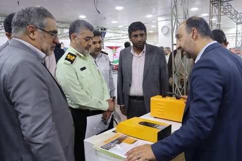 بازدید فرمانده انتظامی خوزستان از نمایشگاه تخصصی روایت دانش استان