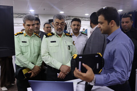 بازدید فرمانده انتظامی خوزستان از نمایشگاه تخصصی روایت دانش استان