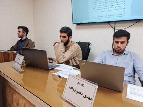 تصاویر/ برگزاری جلسه نقد مقاله در مدرسه علمیه امام خامنه‌ای (ره) ارومیه