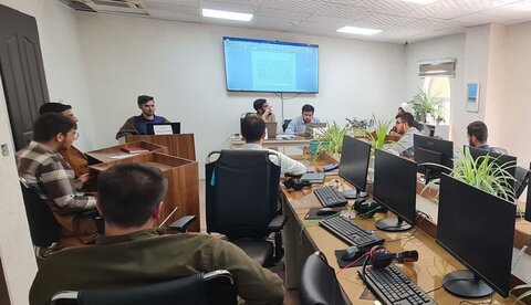 تصاویر/ برگزاری جلسه نقد مقاله در مدرسه علمیه امام خامنه‌ای (ره) ارومیه