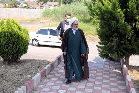 تصاویر/بازدید و ادای احترام به شهدای گمنام مدرسه علمیه امیرالمؤمنین ع رشت