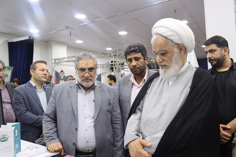 بازدید عضو هیئت رئیسه مجلس خبرگان رهبری از نمایشگاه تخصصی روایت دانش استان خوزستان