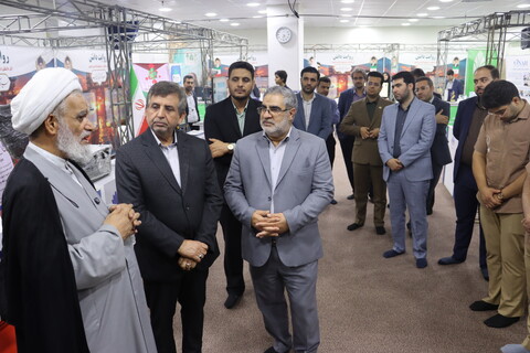 بازدید عضو هیئت رئیسه مجلس خبرگان رهبری از نمایشگاه تخصصی روایت دانش استان خوزستان