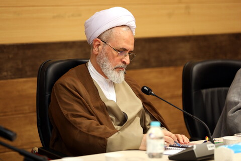 تصاویر/جلسه با نماینده ولی فقیه و اعضای شورای استان و نهادهای استان گیلان با آیت الله اعرافی