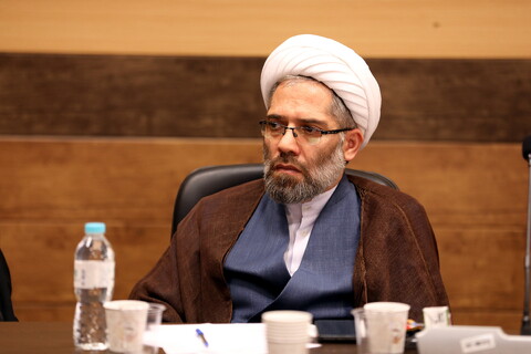 تصاویر/جلسه با نماینده ولی فقیه و اعضای شورای استان و نهادهای استان گیلان با آیت الله اعرافی