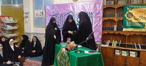 تصاویری از جشن عید غدیر در مدرسه علمیه الزهرا اراک