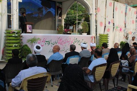 تصاویر/ عطر افشانی و گلباران گلزار شهدای کرمان و مزار حاج قاسم سلیمانی