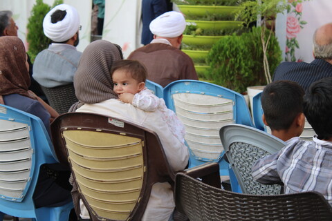 تصاویر/ عطر افشانی و گلباران گلزار شهدای کرمان و مزار حاج قاسم سلیمانی