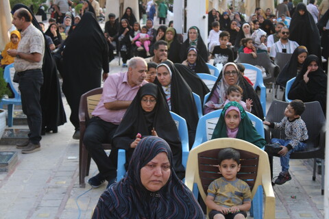 تصاویر/ عطر افشانی و گلباران گلزار شهدای کرمان و مزار حاج قاسم سلیمانی