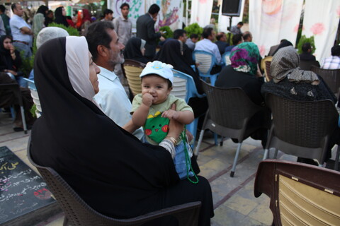 تصاویر/ عطر افشانی و گلباران گلزار شهدای کرمان و مزار حاج قاسم سلیمانی