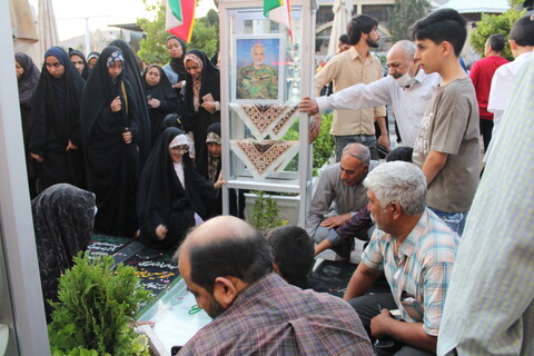 تصاویر/ عطر افشانی و گلباران گلزار شهدای کرمان و مزار حاج قاسم سلیمانی