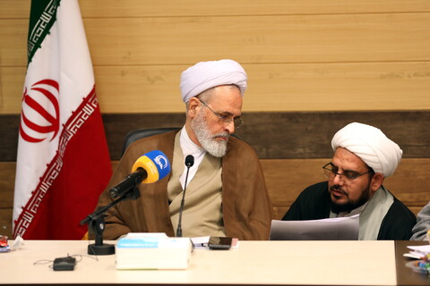 تصاویر/دیدار مدیران مدارس و شورای حوزه علمیه استان گیلان با آیت الله اعرافی و معاونین ستادی