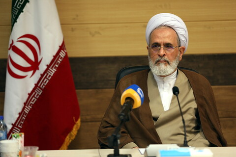 تصاویر/دیدار مدیران مدارس و شورای حوزه علمیه استان گیلان با آیت الله اعرافی و معاونین ستادی