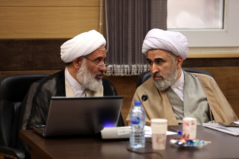 تصاویر/دیدار مدیران مدارس و شورای حوزه علمیه استان گیلان با آیت الله اعرافی و معاونین ستادی