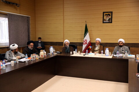 تصاویر/دیدار مدیران مدارس و شورای حوزه علمیه استان گیلان با آیت الله اعرافی و معاونین ستادی