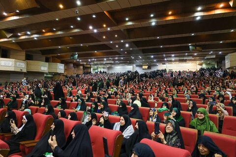 تصاویر | اجتماع بزرگ بانوان غدیری در تبریز
