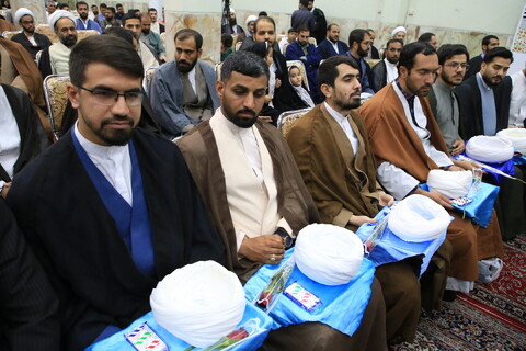 تصاویر/ آیین عمامه گذاری طلاب حوزه علمیه اصفهان