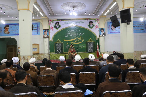 تصاویر/ آیین عمامه گذاری طلاب حوزه علمیه اصفهان