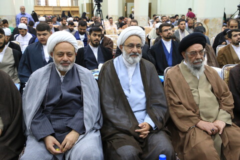 تصاویر/ آیین عمامه گذاری طلاب حوزه علمیه اصفهان
