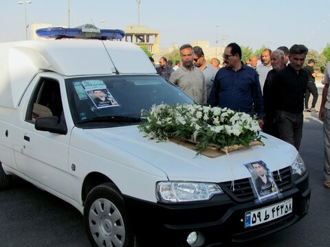 تصاویر/ تشییع جانباختگان حادثه بندر دیر