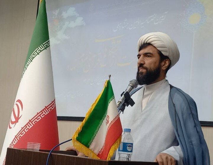 جهاد تبیین و اقتصاد مقاومتی راهبرد اصلی مقابله با فشار دشمن است