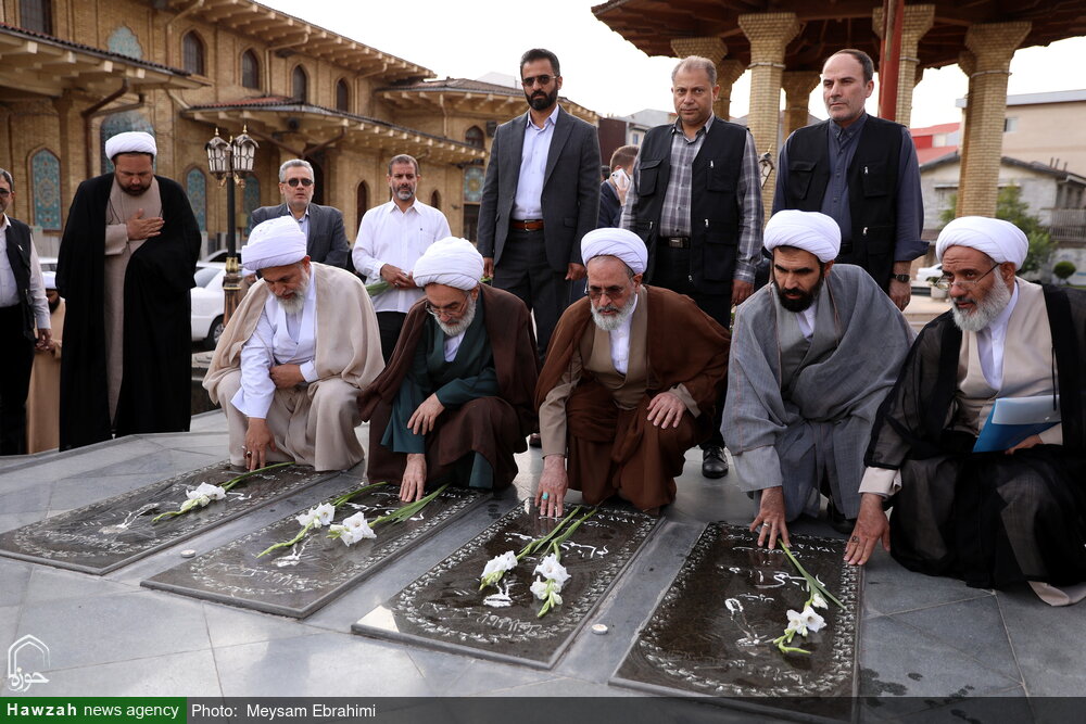 تصاویر/ ادای احترام آیت الله اعرافی به مقام شامخ شهدا و علمای مرحوم استان گیلان