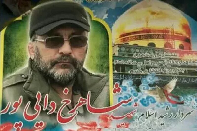 صعود نمادین ورزشکار بسیجی کرمانشاه به قله کوبری در گرامیداشت غدیرخم