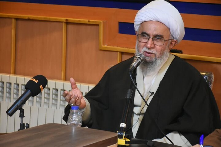 غدیر تفسیر حقیقی مردم‌سالاری دینی است