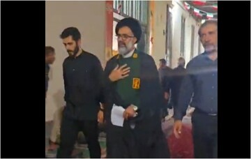 فیلم|  حضور امام جمعه فردیس با لباس پاسداری در نماز جمعه