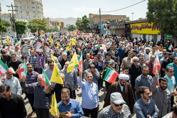 فیلم| راهپیمایی مردم انقلابی اراک بعد از نماز جمعه