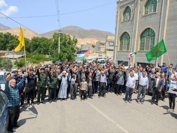 تصاویر/ نمازگزاران طارم جنایت صهیونیست ها را محکوم کردند