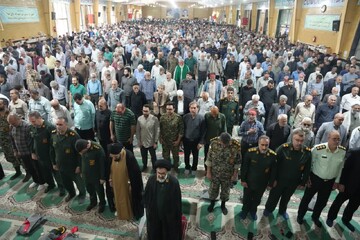 تصاویر/ اقامه نماز جمعه در فردیس