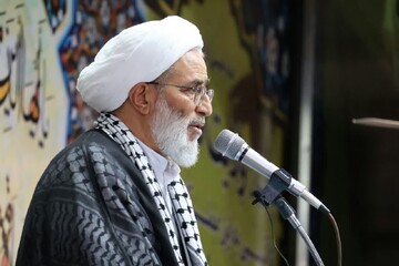 پشت سر رهبری معظم ایستاده‌ایم و هر توطئه‌ای را خنثی می‌کنیم