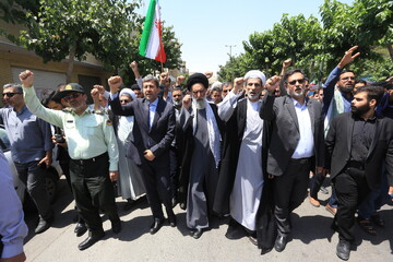 تصاویر / راهپیمایی نمازگزاران اصفهانی در محکومیت تجاوز رژیم صهیونیستی به کشور