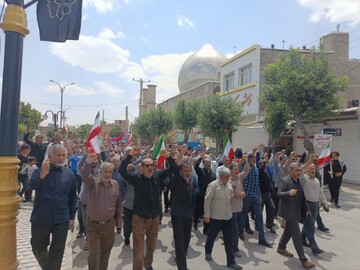 تصاویر / راهپیمایی نمازگزاران شهرستان درگزین در محکومیت جنایات رژیم صهیونیستی