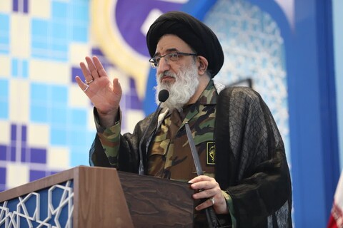 اقامه نماز جمعه در کرج