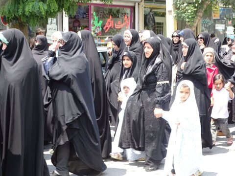 تصاویر/ راهپیمایی نمازگزاران نماز جمعه شهرستان چهاربرج در محکومیت حمله رژیم صهیونیستی به نقاطی از کشور