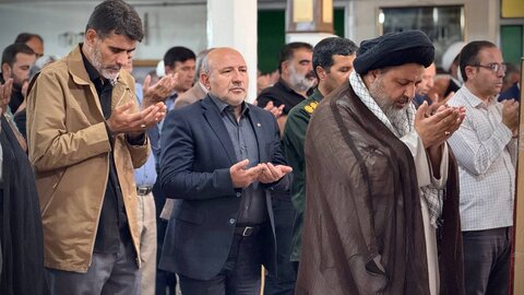 تصاویر/ اقامه نمازجمعه ماکو