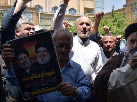 تصاویر/ نمازگزاران سنندجی جنایت صهیونیست ها را محکوم کردند